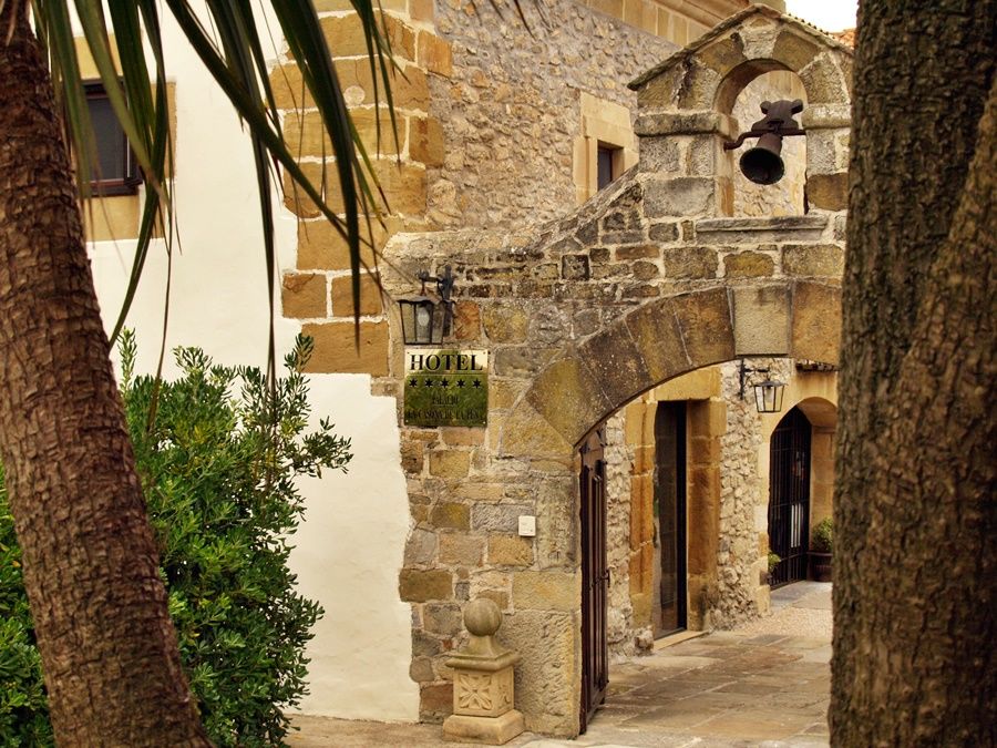 Hotel Palacio De La Pena Cantabria Ахо Екстериор снимка
